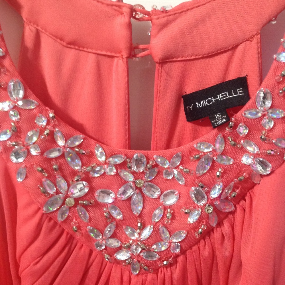 Dress - Picture 2 of 2